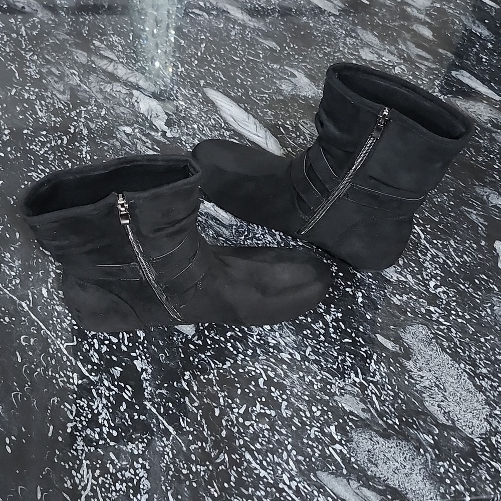 BRAND NEW HERSTYLE LINDELL FLAT HEEL CALF SIDE ZIPPER SLOUCH ANKLE BOOTIES - Picture 8 of 16